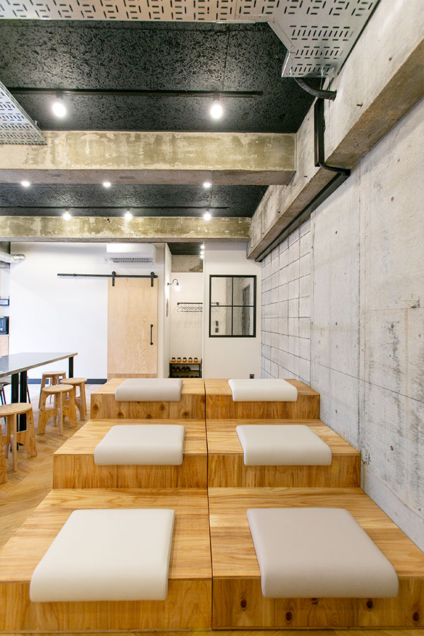 soel ソエル 立川 東京 レンタルスペース シアターベンチ 椅子